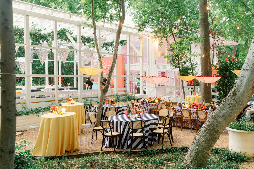 The Juliana Houston Heights Venue Courtyard